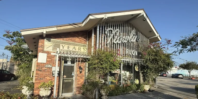 Nowlin Flower Shop
